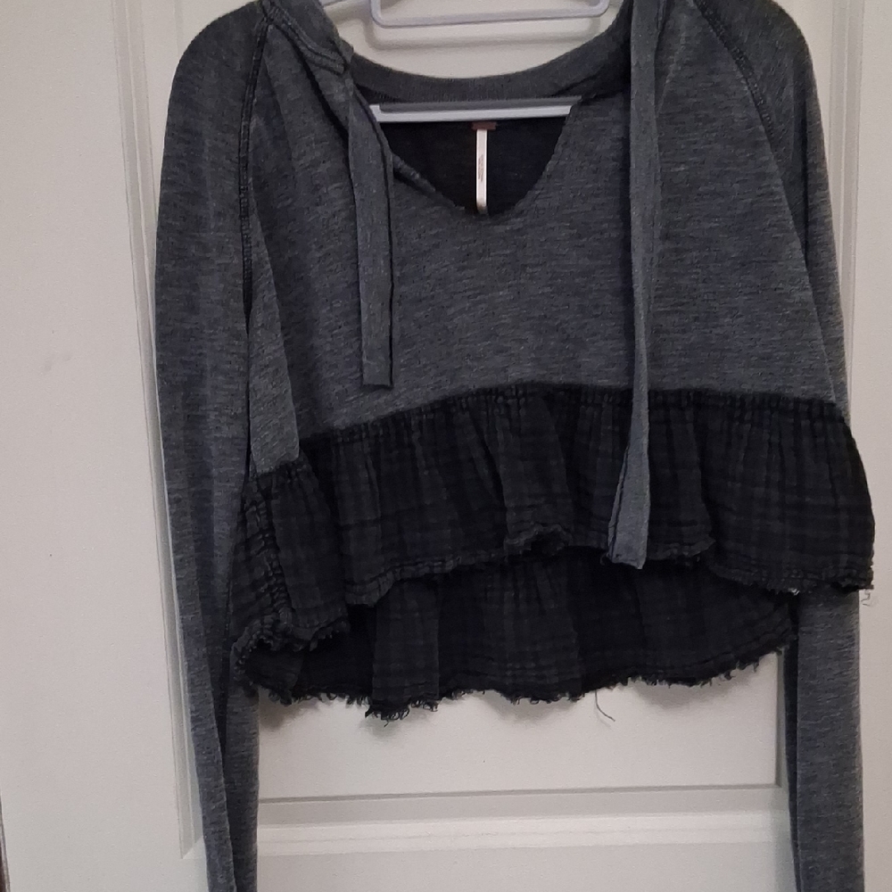 Free People Crop Long Sleve Chic Gray Knit Sweater